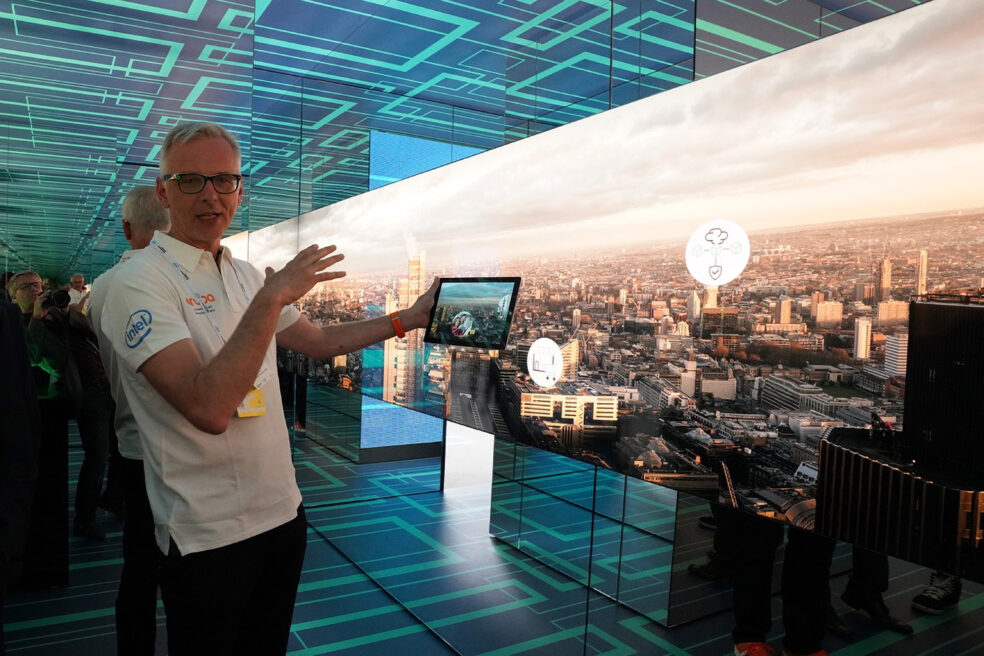 ’Winter Sun London' printed at 10 metres (32 feet) wide for an exhibition. Ultra high resolution stock photography by Will Pearson, London. Ultra High Resolution Images